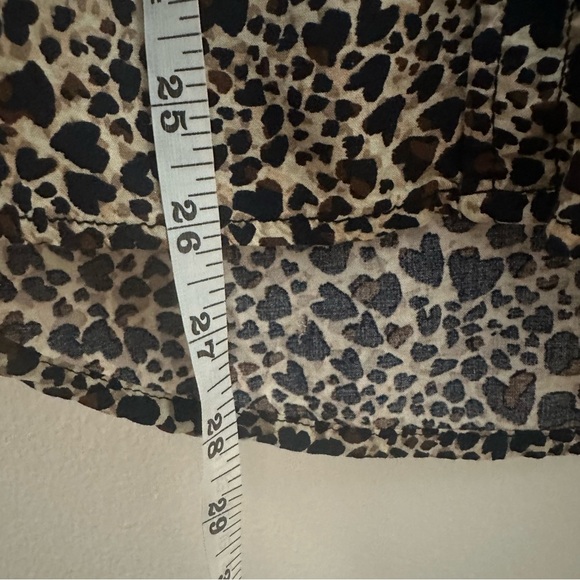 BeachLunchLounge Leopard Print Button Up Shirt Unsized ( large?) - Picture 6 of 8